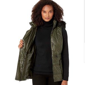 MICHAEL Michael Kors Active Puffer Vest Size M